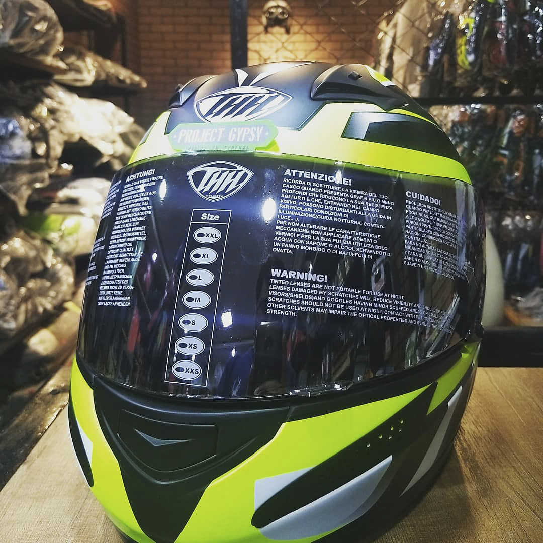 Helmet,Bicycle helmet,Sports gear,Motorcycle helmet,Automotive tire,Automotive lighting,Sports equipment,Bicycles--Equipment and supplies,Motor vehicle,Vehicle