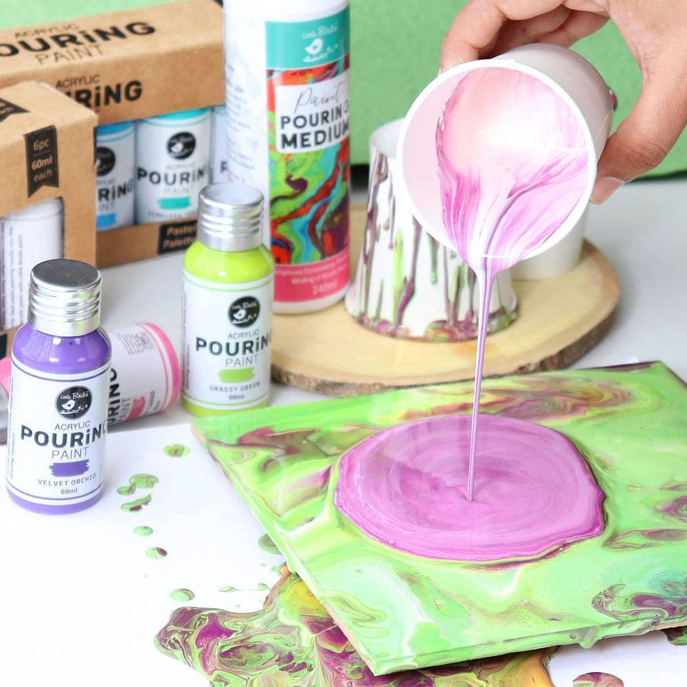 Liquid,Green,Food,Table,Purple,Fluid,Cosmetics,Personal care,Cake decorating supply,Paint