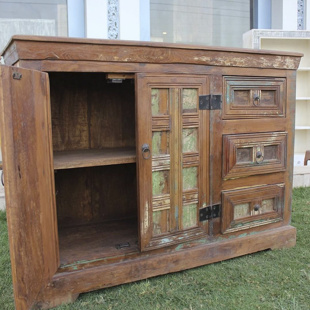 Cabinetry,Chest of drawers,Wood,Drawer,Rectangle,Shelf,Bookcase,Wood stain,Cupboard,Hardwood