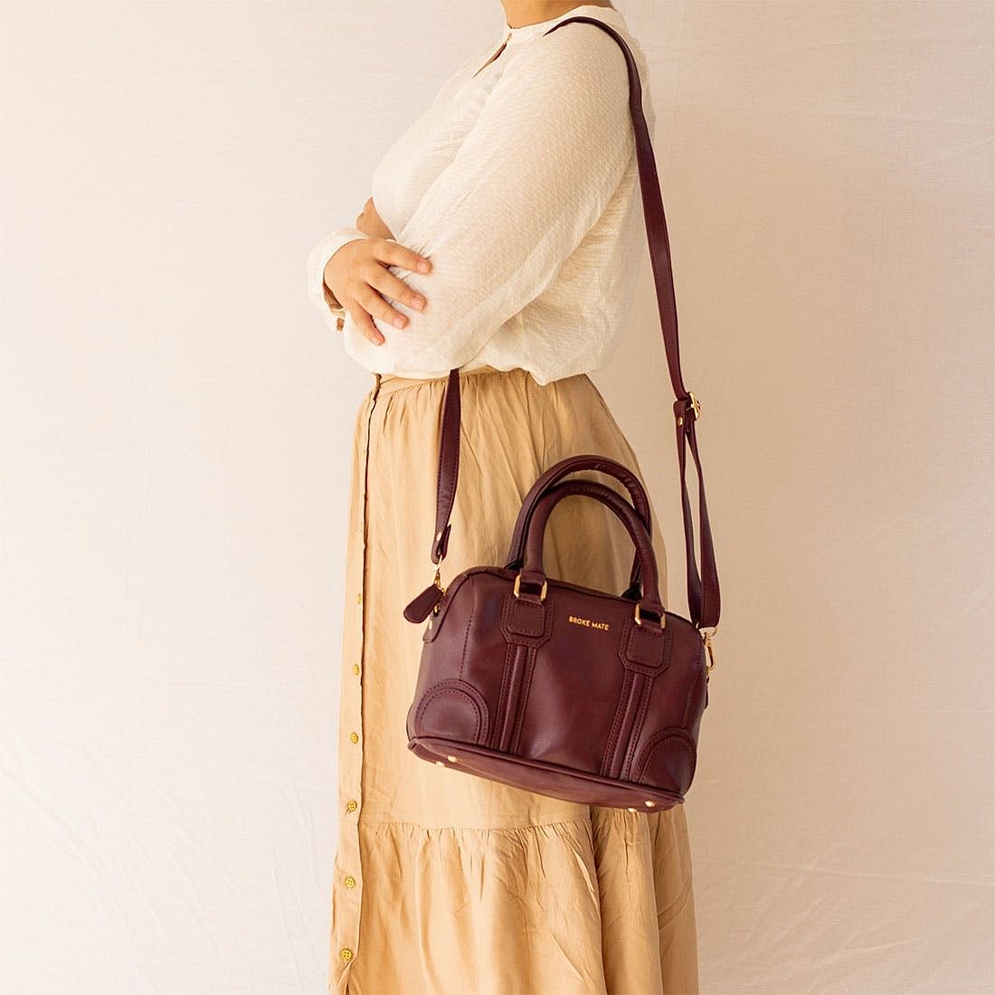 Brown,Luggage and bags,Bag,Sleeve,Shoulder bag,Beige,Travel,Handbag,Waist,Peach