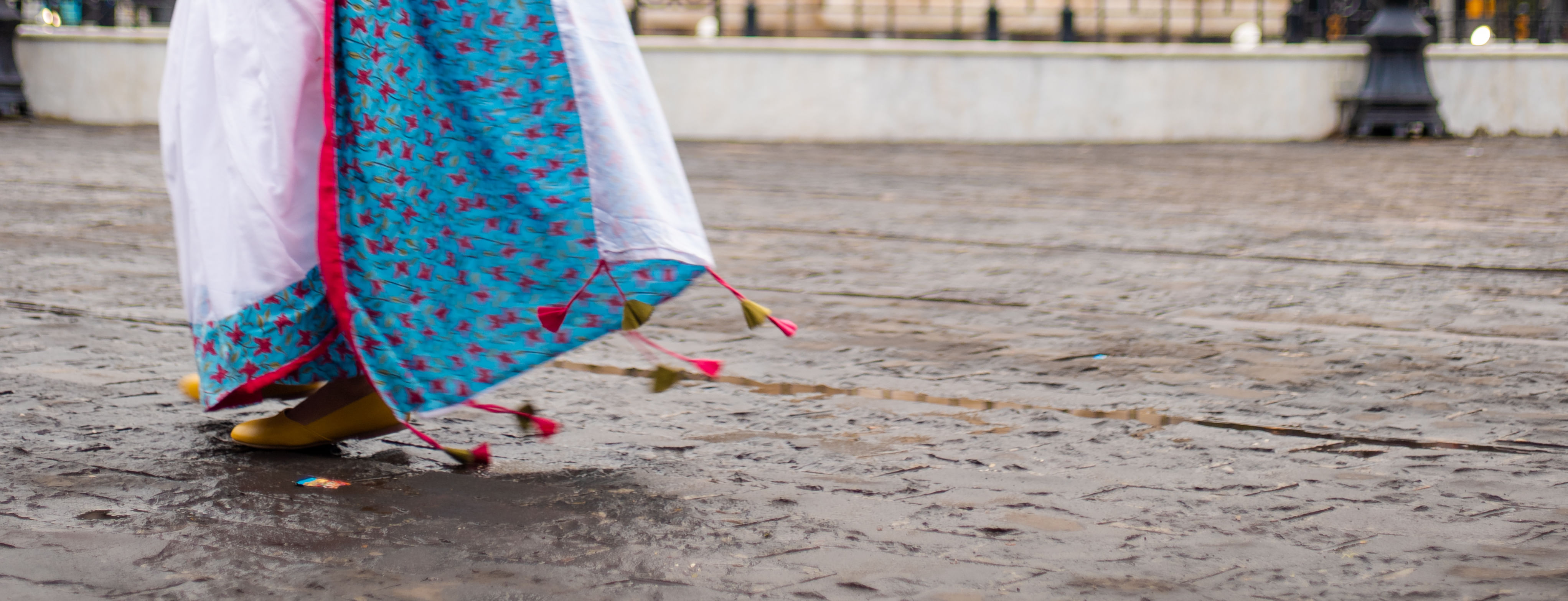 merchant-banner-blur