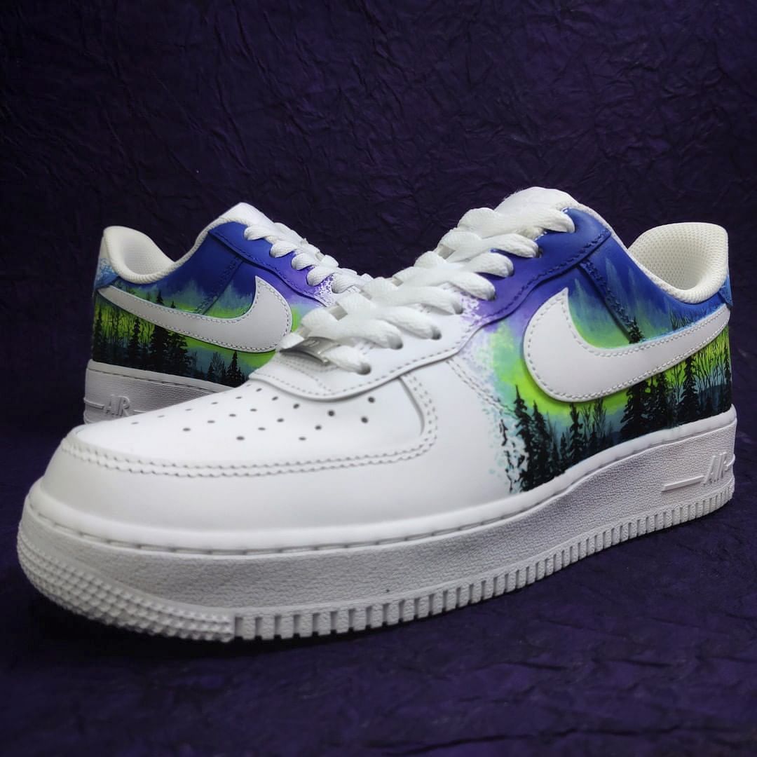 Footwear,Shoe,Product,Sneakers,Walking shoe,Grey,Sportswear,Font,Electric blue,Magenta