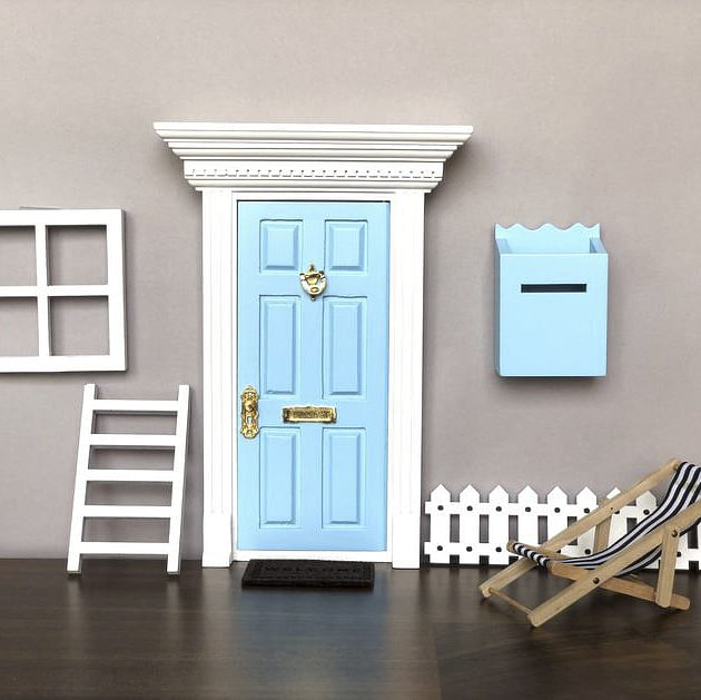 Furniture,Table,Door,Cabinetry,Wood,Building,Dead bolt,Fixture,Rectangle,House