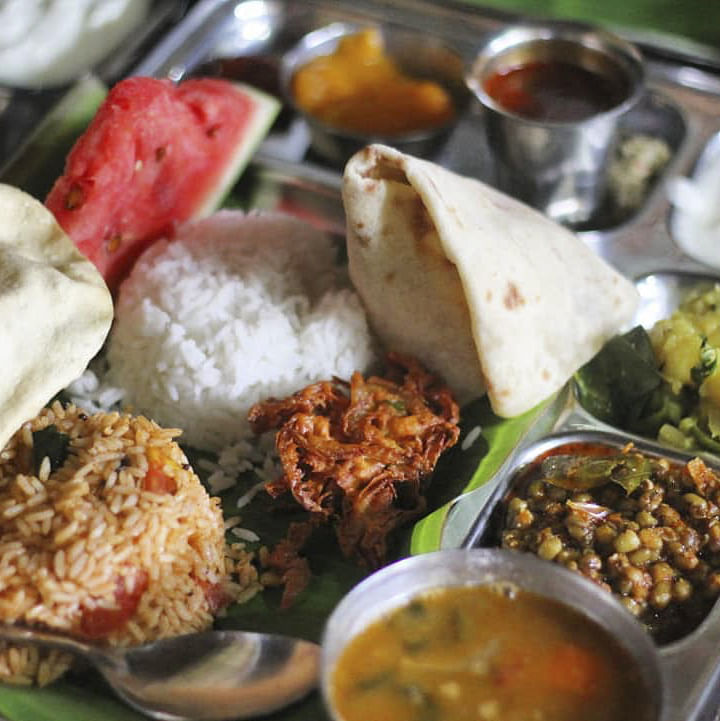 Food,Banana leaf rice,Tableware,Ingredient,White rice,Recipe,Dish,Cuisine,Rice,Banana leaf