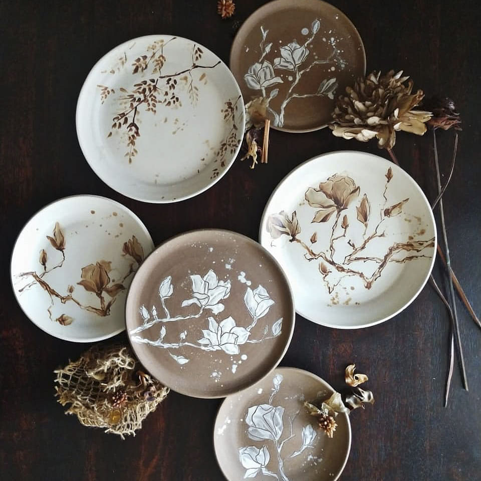 Tableware,Drinkware,Dishware,Table,Saucer,Cup,Plate,Serveware,Dinnerware set,Porcelain