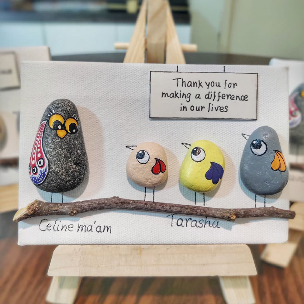 Bird,Vertebrate,Beak,Wood,Angry birds,Toy,Recipe,Cartoon,Font,Art