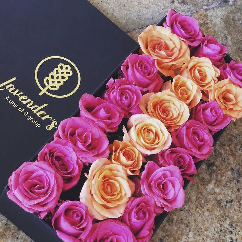 Flower,Plant,Petal,Textile,Orange,Hybrid tea rose,Window,Pink,Font,Flower Arranging