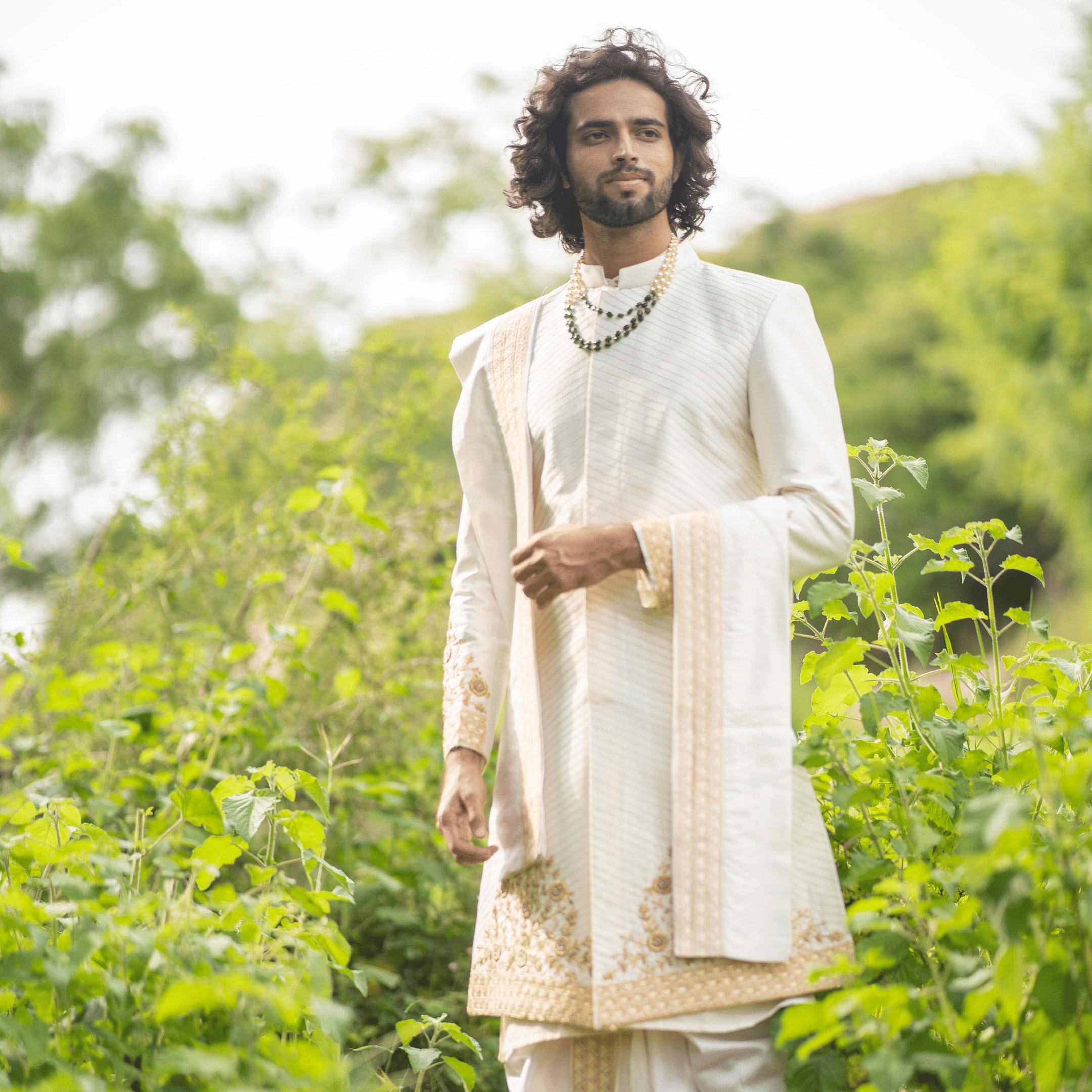 Outerwear,Shoulder,Plant,Neck,Dress shirt,Sleeve,People in nature,Happy,Beard,Sunlight