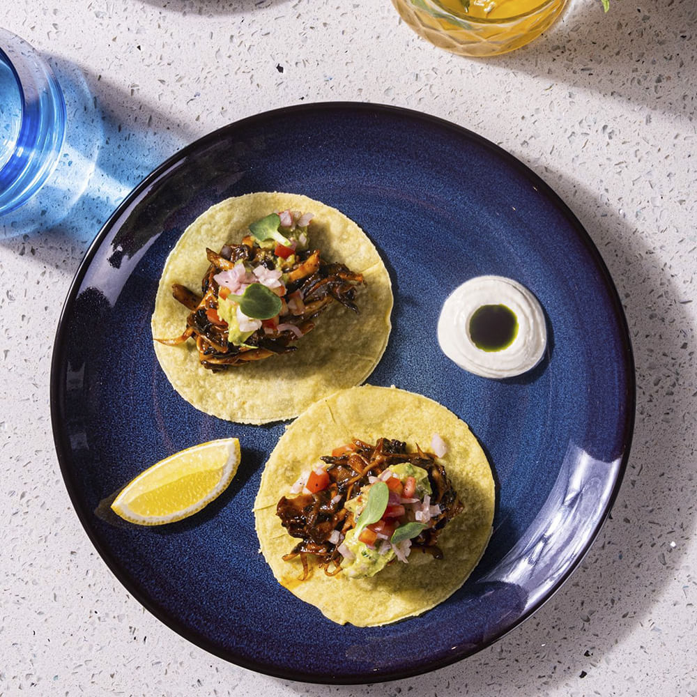 Food,Tableware,Dishware,Recipe,Ingredient,Plate,Yellow,Serveware,Corn tortilla,Mixture