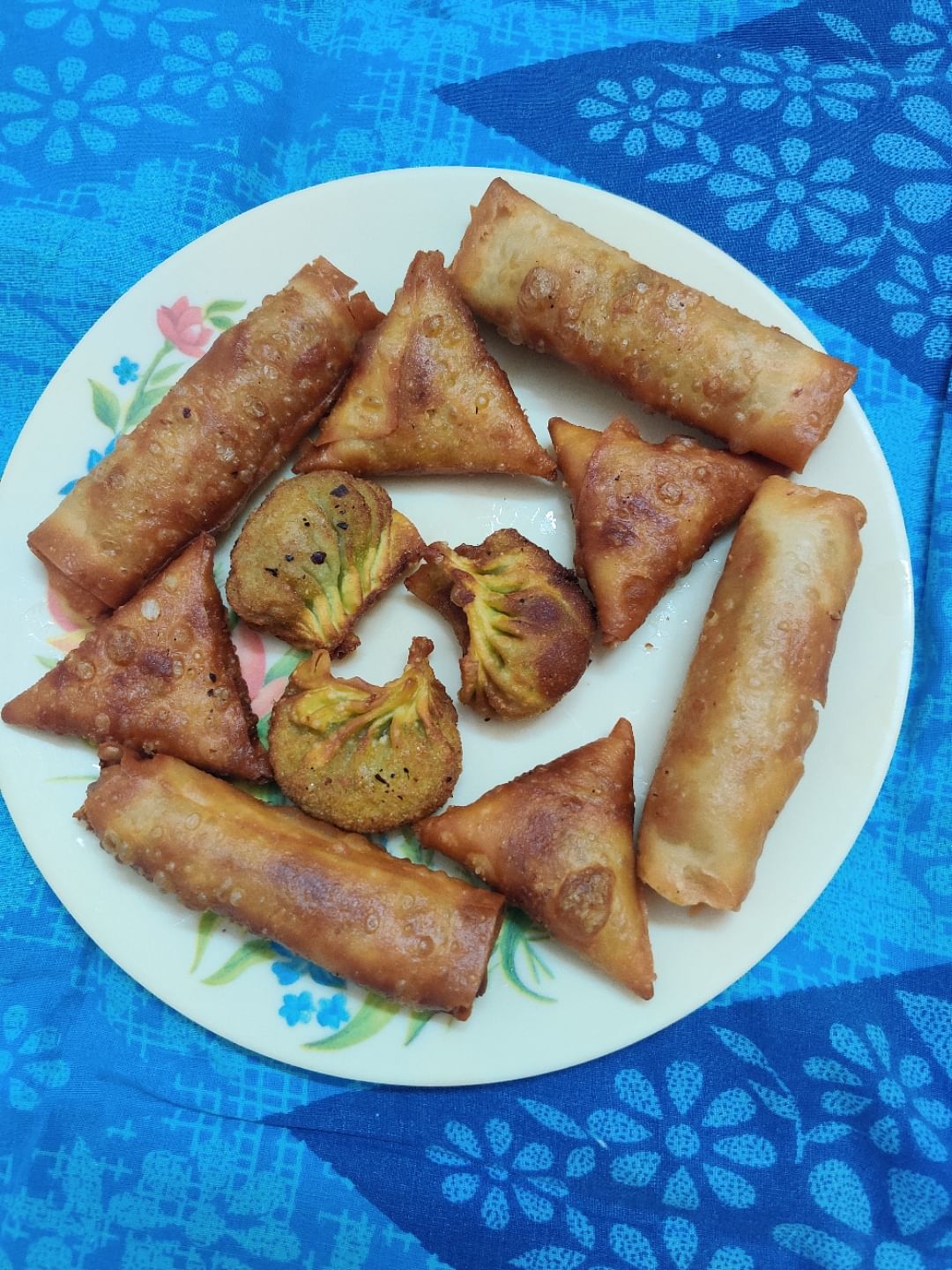 Food,Ingredient,Cuisine,Baked goods,Dish,Recipe,Nem,Fried food,Lumpia,Produce