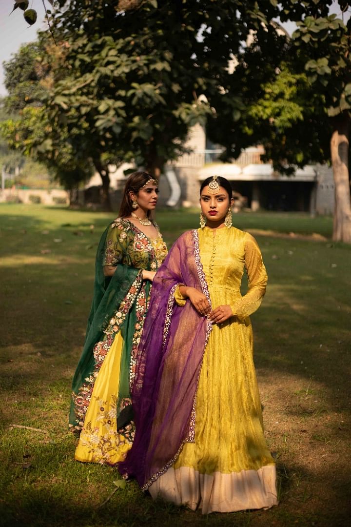 Plant,Wedding dress,Tree,People in nature,Flash photography,Botany,Bridal clothing,Happy,Sari,Gown