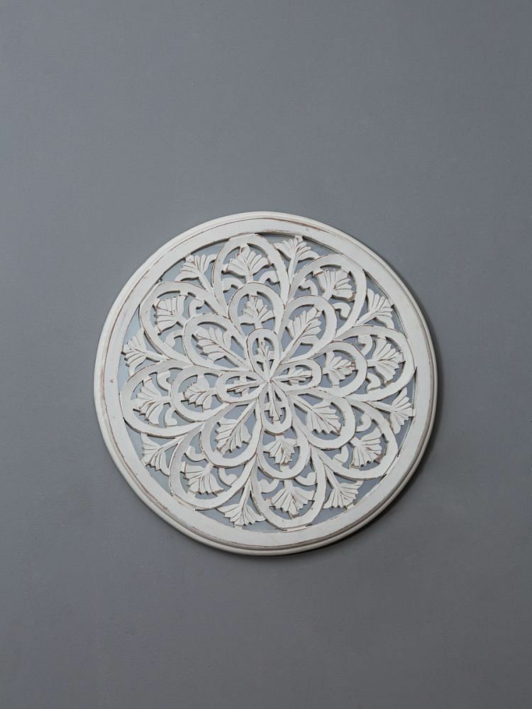 Dishware,Serveware,Art,Font,Circle,Pattern,Symmetry,Fashion accessory,Metal,Plate