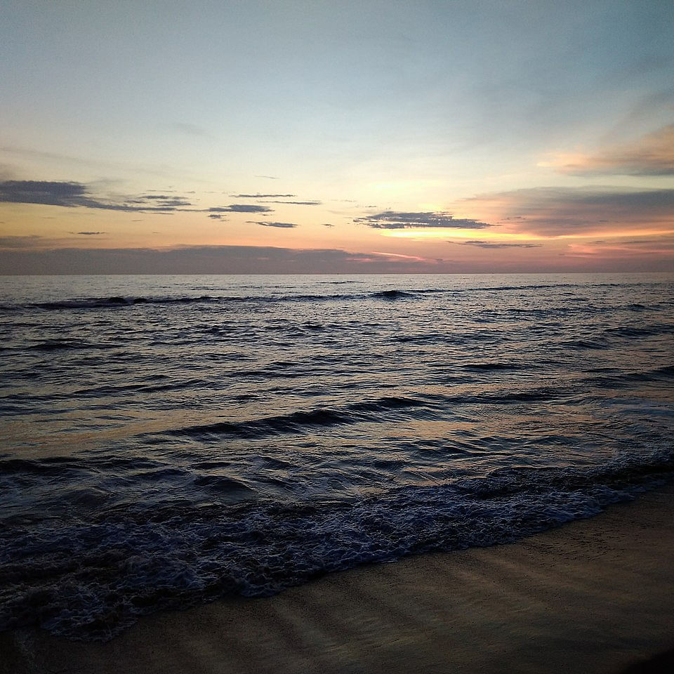 Water,Cloud,Sky,Atmosphere,Afterglow,Azure,Fluid,Beach,Dusk,Tree