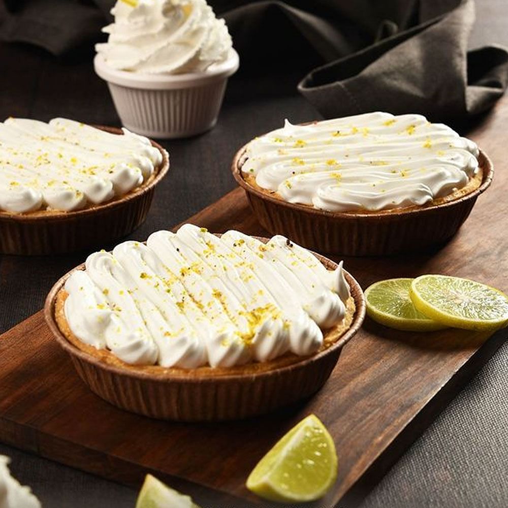Food,Tableware,Dishware,Ingredient,Table,Plate,Recipe,Cake,Baked goods,Dish