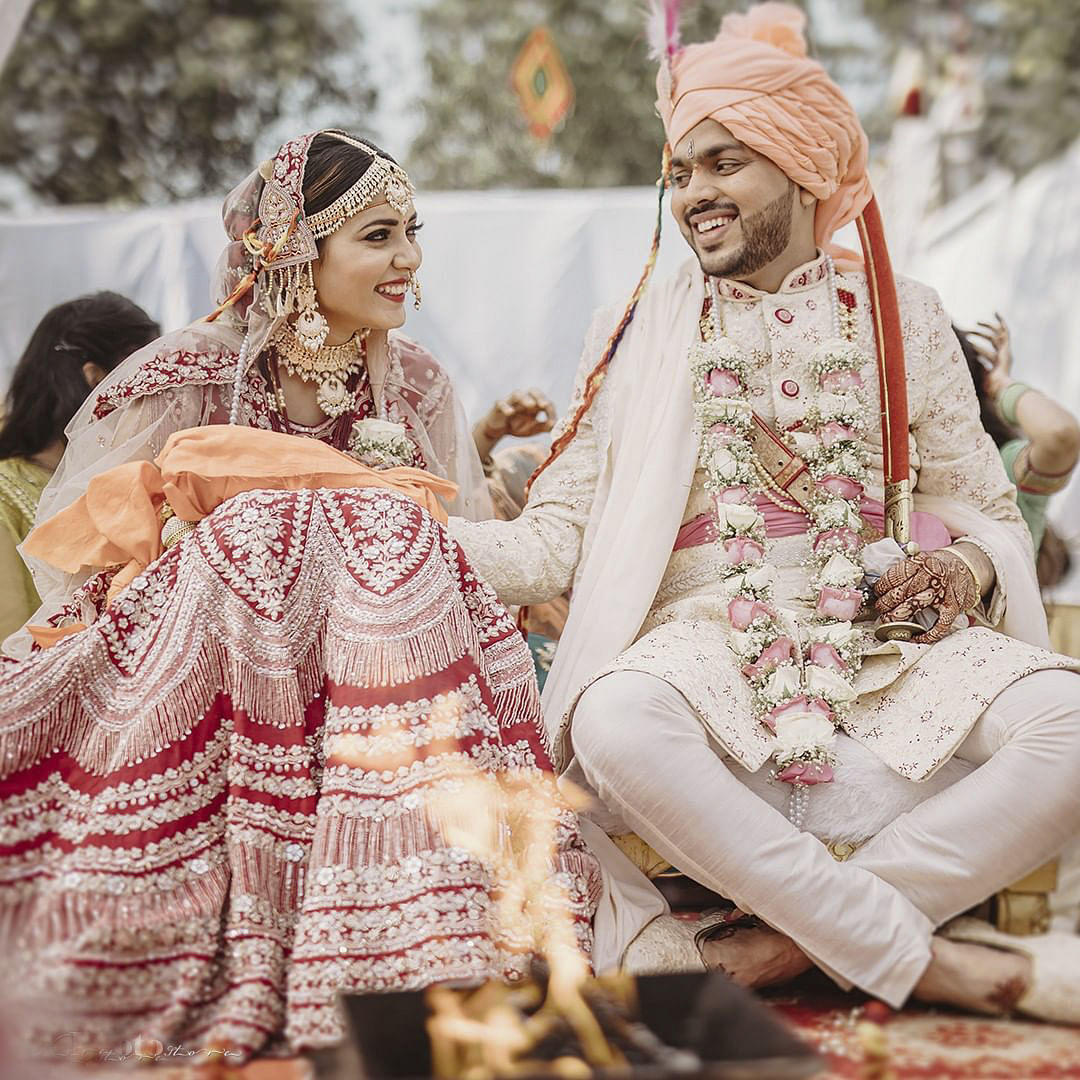 Smile,Human,Fashion,Temple,Happy,Sari,Pink,Necklace,Jewellery,Event