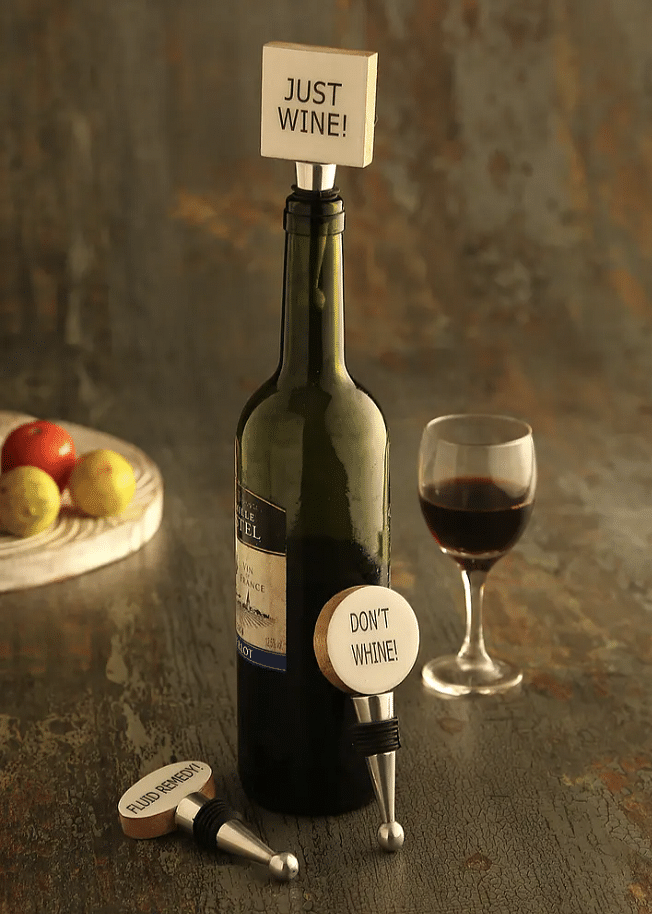 Bottle,Drinkware,Liquid,Food,Tableware,Barware,Glass bottle,Drink,Alcoholic beverage,Dessert wine