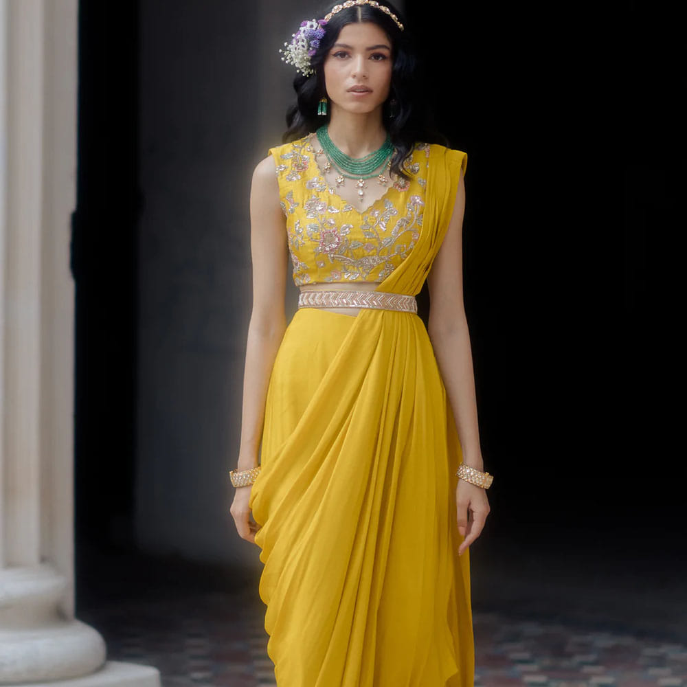 Indian Outfits To Wear For Haldi Function | LBB