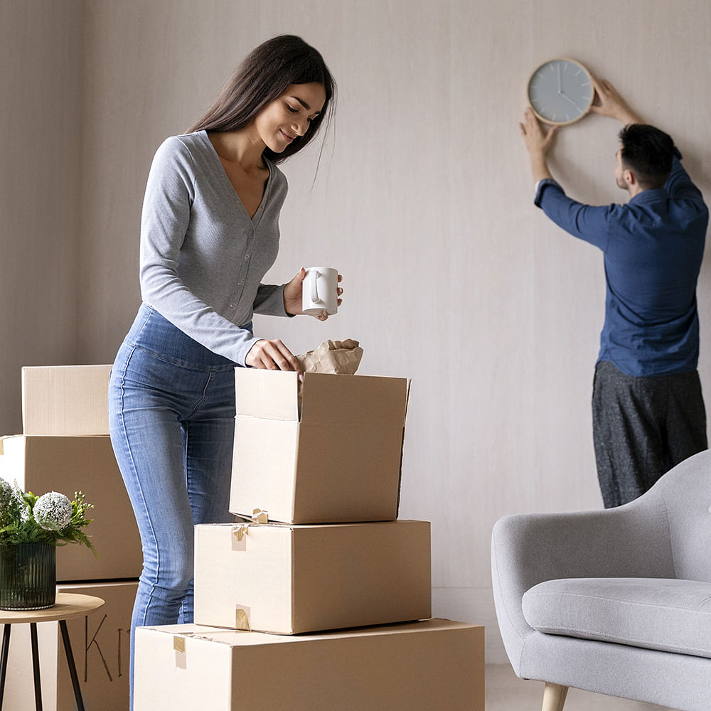 Arm,Flowerpot,Plant,Houseplant,Standing,Comfort,Gesture,Shipping box,Wood,Thigh