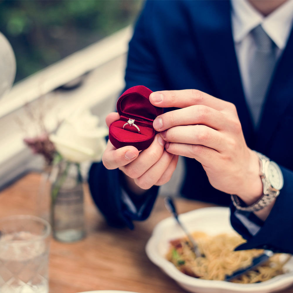 Food,Watch,Hand,Tableware,Table,Gesture,Recipe,Food craving,Finger,Tie