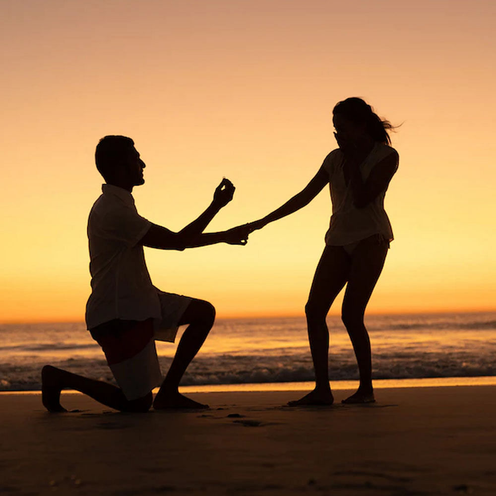 Water,Sky,People in nature,People on beach,Human body,Flash photography,Happy,Sunlight,Gesture,Beach