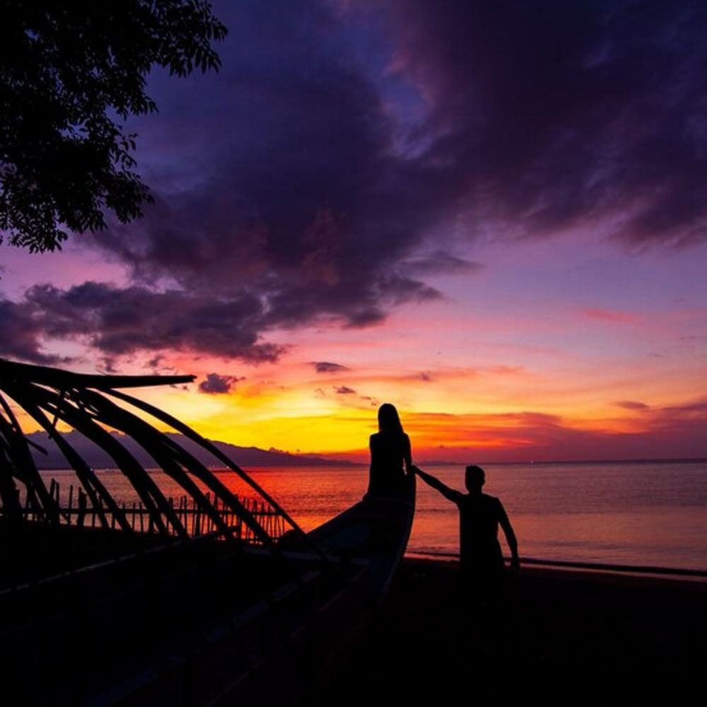 Cloud,Sky,Water,Afterglow,Dusk,Tree,Sunset,People in nature,Wood,Red sky at morning