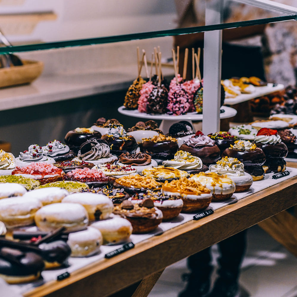 Food,Ingredient,Table,Cuisine,Baked goods,Tableware,Recipe,Dish,Fast food,Cake