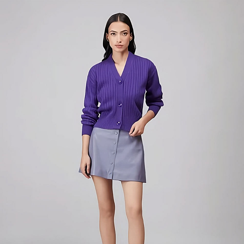 Arm,Dress shirt,Neck,Sleeve,Waist,Purple,Knee,Collar,Thigh,T-shirt