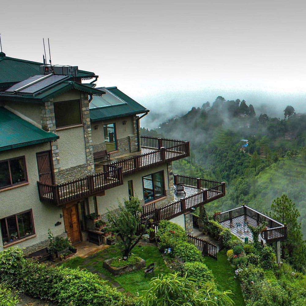 Plant,Sky,Window,Building,Cloud,Nature,House,Mountain,Vegetation,Tree