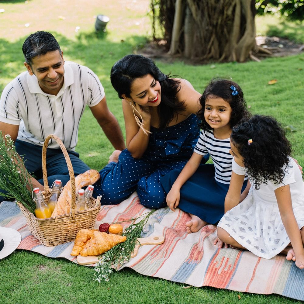 Food,Green,Plant,Smile,Sharing,Botany,Grass,People in nature,Happy,Leisure