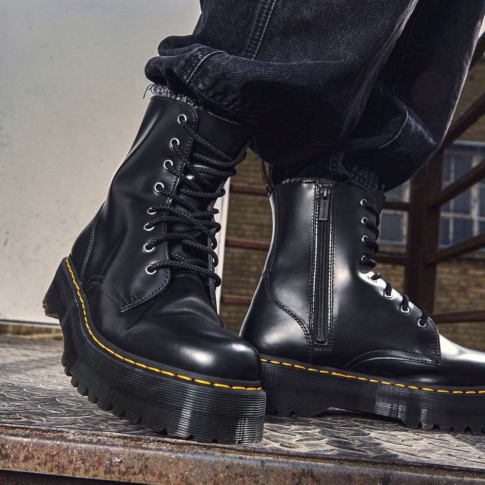 Doctor martin boots price online