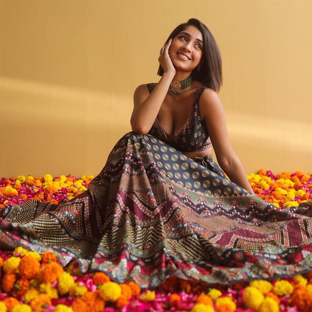 Plant,Photograph,Smile,Happy,Orange,Flash photography,Yellow,Petal,Flower,Natural foods