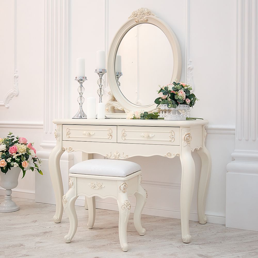 Mirror,Furniture,Flower,Table,Rectangle,Interior design,Cabinetry,Wood,Tap,Drawer