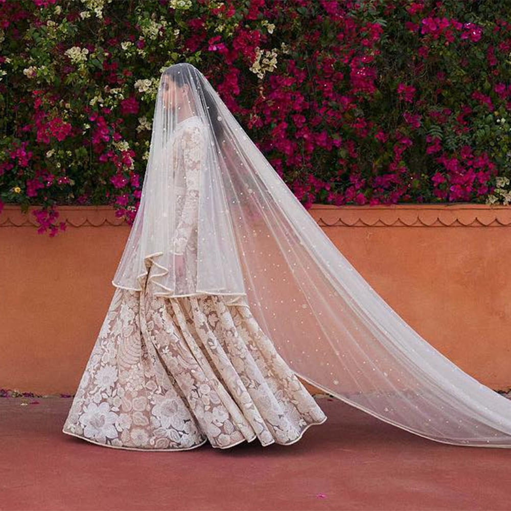 Sabyasachi Lehenga : All You Need To Know Before Getting It | LBB Sabyasachi Lehenga : All You Need To Know Before Getting It | LBB
