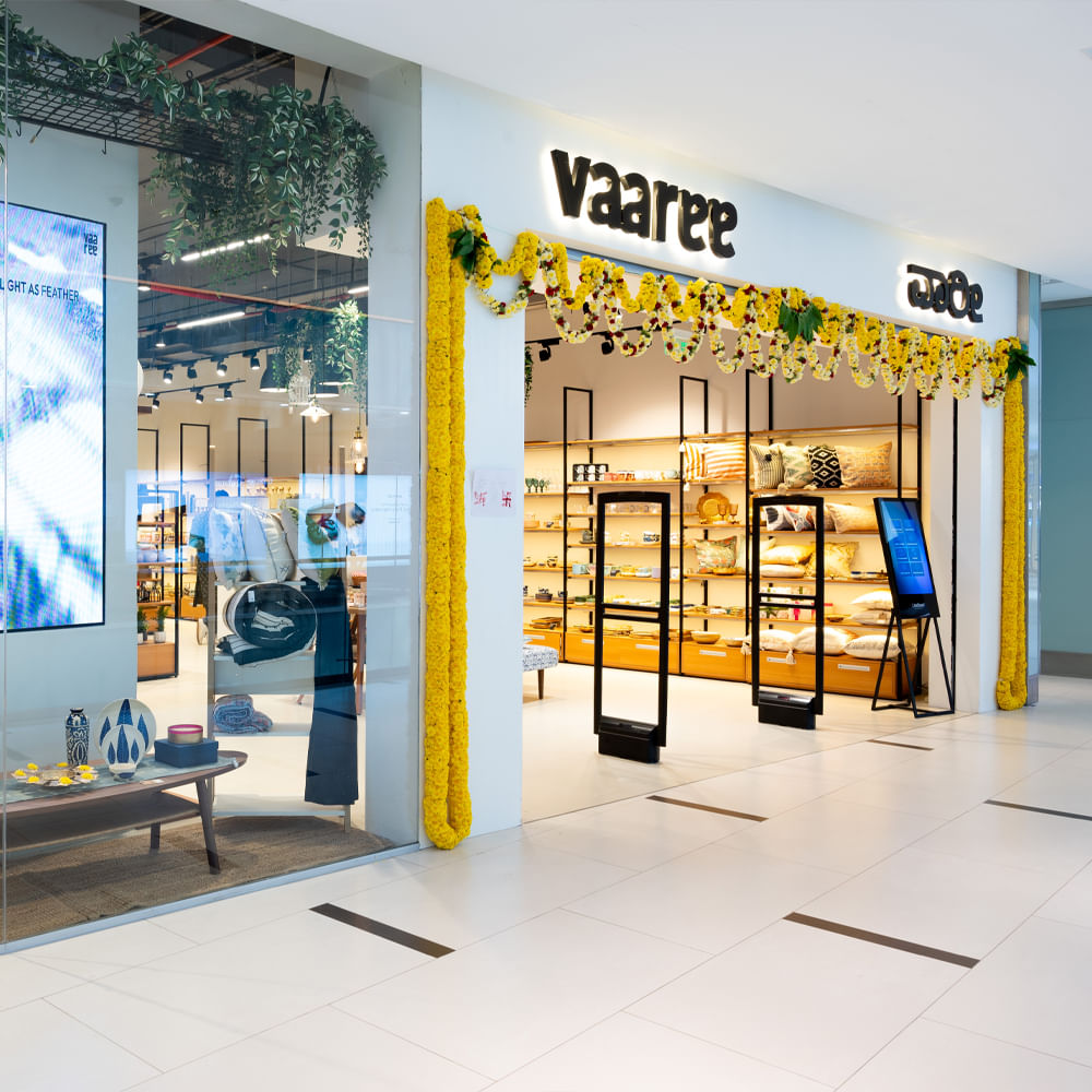 Interior design,Automotive design,Flooring,Fixture,Eyewear,Event,Retail,Ceiling,Advertising,Graphics