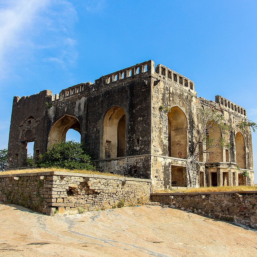 Sky,Cloud,Fixture,Archaeological site,Building material,Arch,Landscape,Ancient roman architecture,Ancient history,History