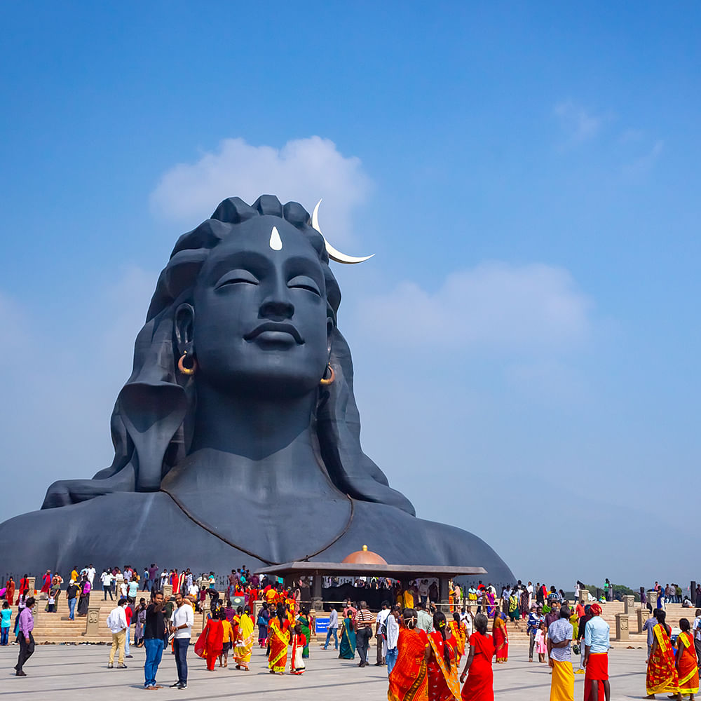 Sky,Cloud,Statue,World,Sculpture,Art,Travel,People,Monument,Leisure