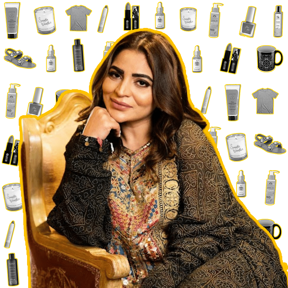 Hair,Skin,Smile,Hairstyle,Facial expression,Eyelash,Sleeve,Yellow,Makeover,Style