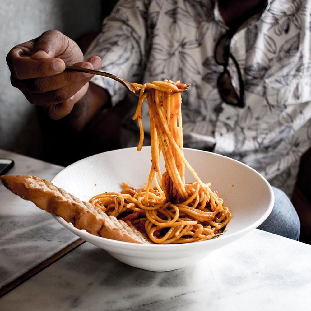 Food,Tableware,Table,Rice noodles,Staple food,Ingredient,Recipe,Al dente,Noodle,Stringozzi