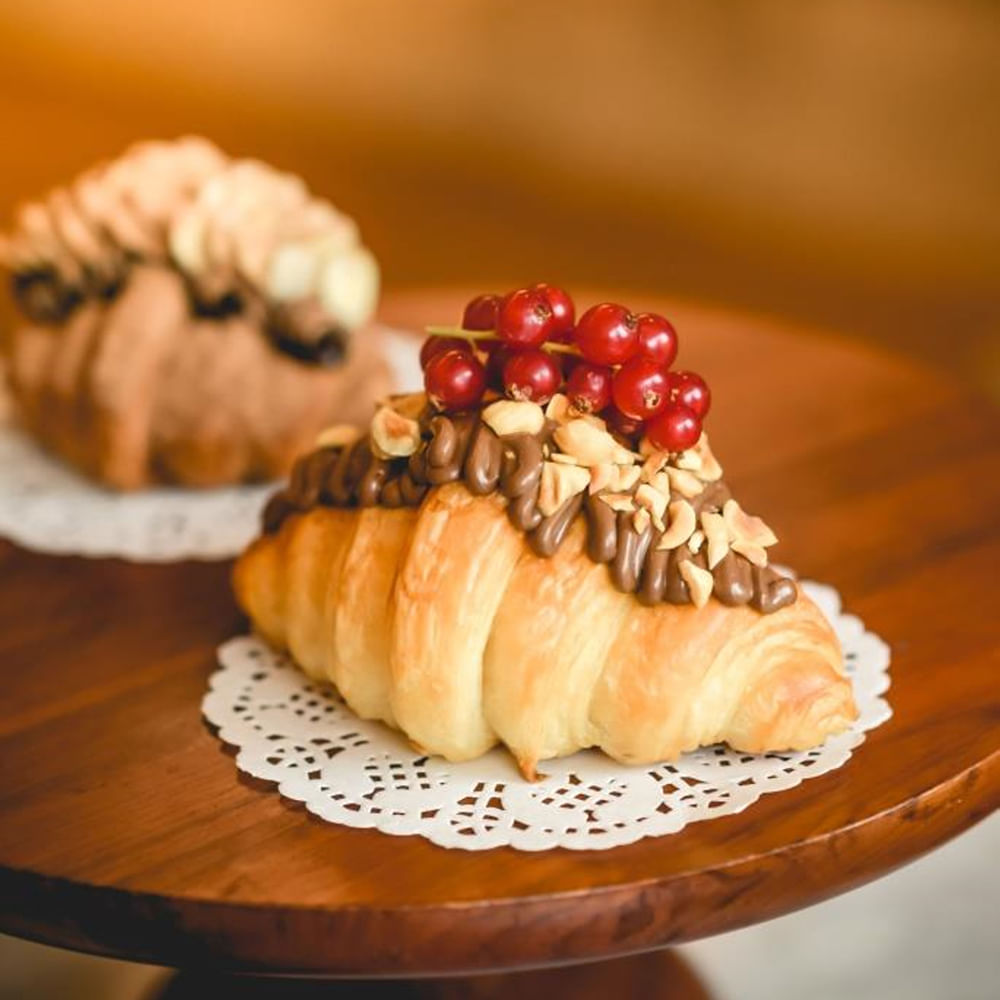 Food,Ingredient,Produce,Dessert,Pastry,Baking,Croissant,Fruit,Finger food,Nut