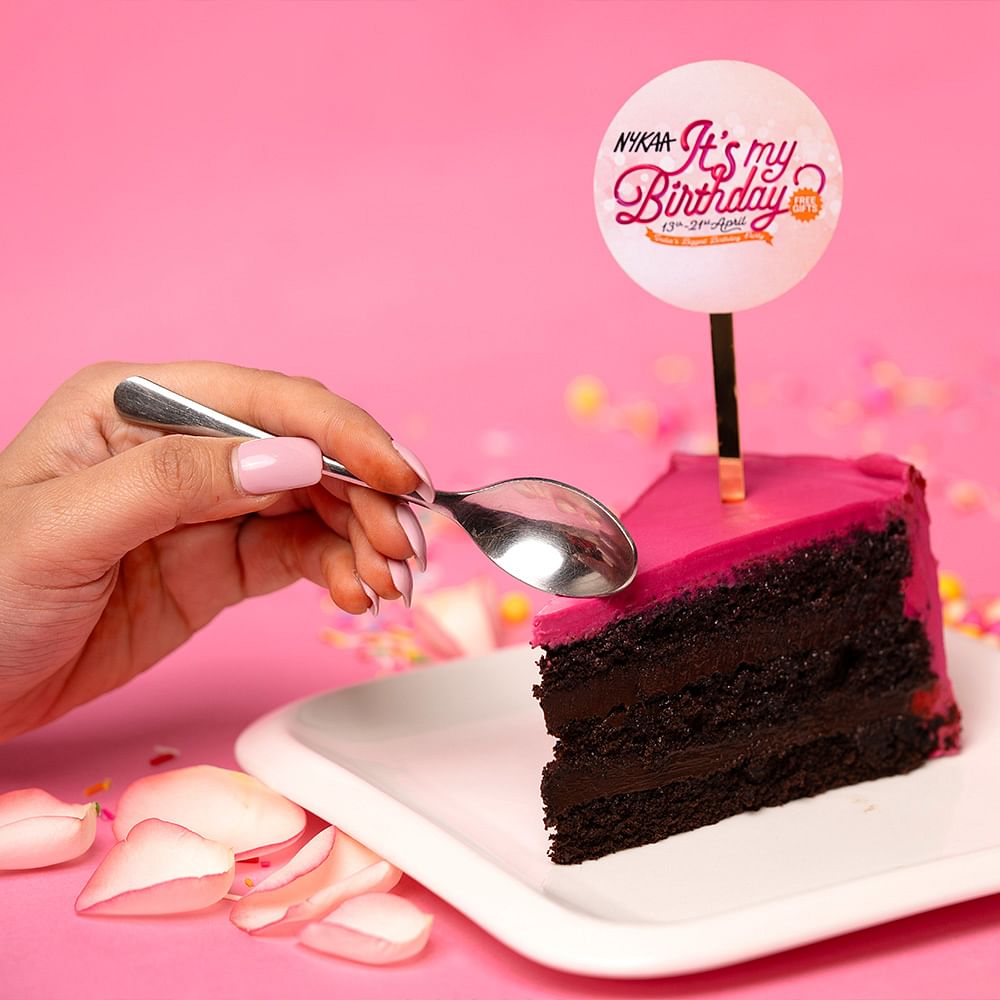 Food,Cake,Cake decorating,Ingredient,Cake decorating supply,Recipe,Pink,Cuisine,Dish,Magenta