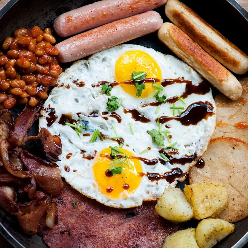 Food,Ingredient,Fried egg,Knackwurst,Cervelat,Recipe,Bockwurst,Cuisine,Diot,Longaniza