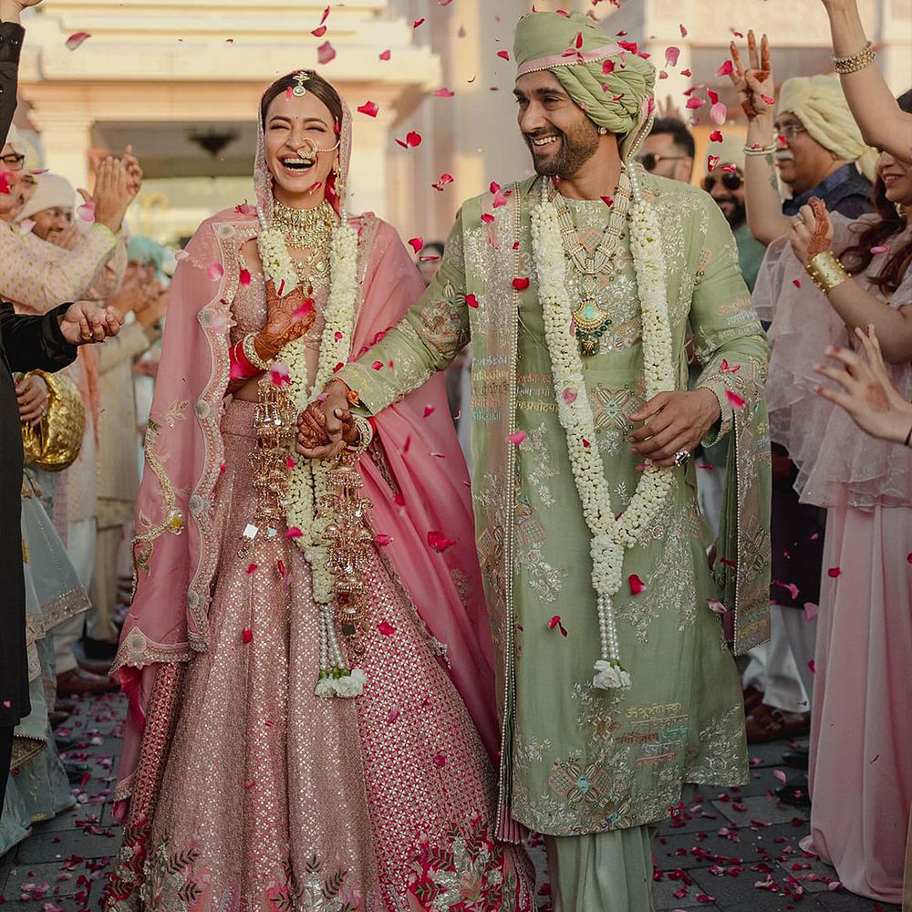 Smile,Bride,Temple,Decoration,Sari,Happy,Pink,Rite,Fashion design,Hat