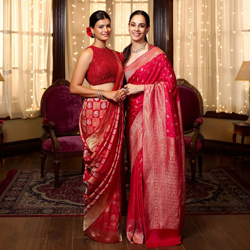 Smile,Sari,Temple,Bride,Happy,Curtain,Flooring,Fashion design,Decoration,Formal wear