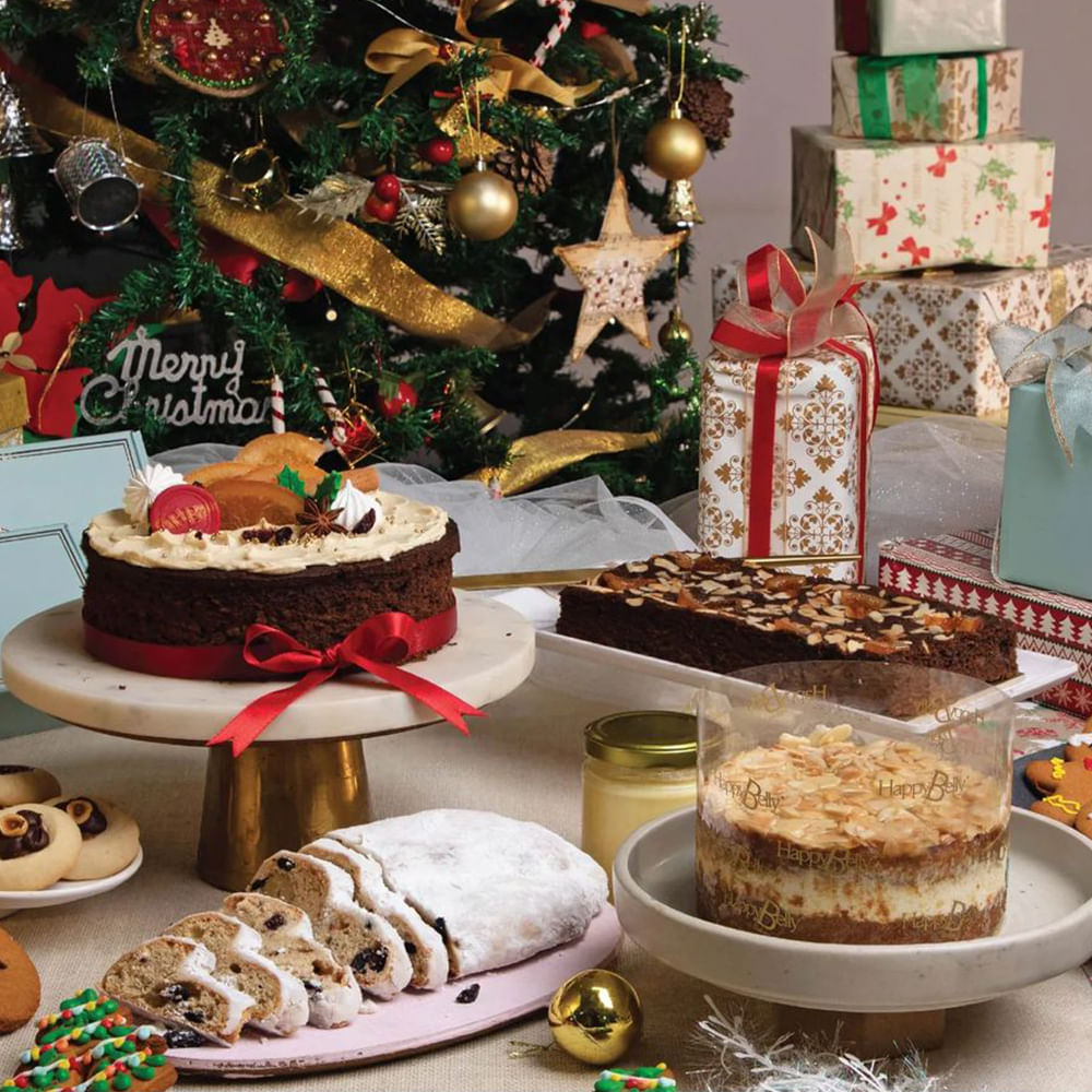 Food,Cake,Ingredient,Dessert,Tableware,Baking,Recipe,Cooking,Culinary arts,Fruitcake