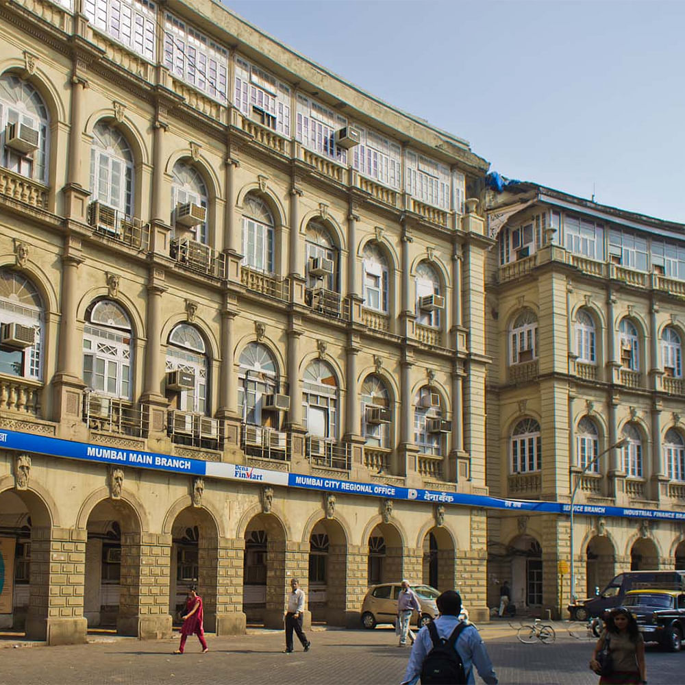 Facade,Public space,Landmark,Metropolis,Travel,Vacation,Arcade,Town square,Plaza