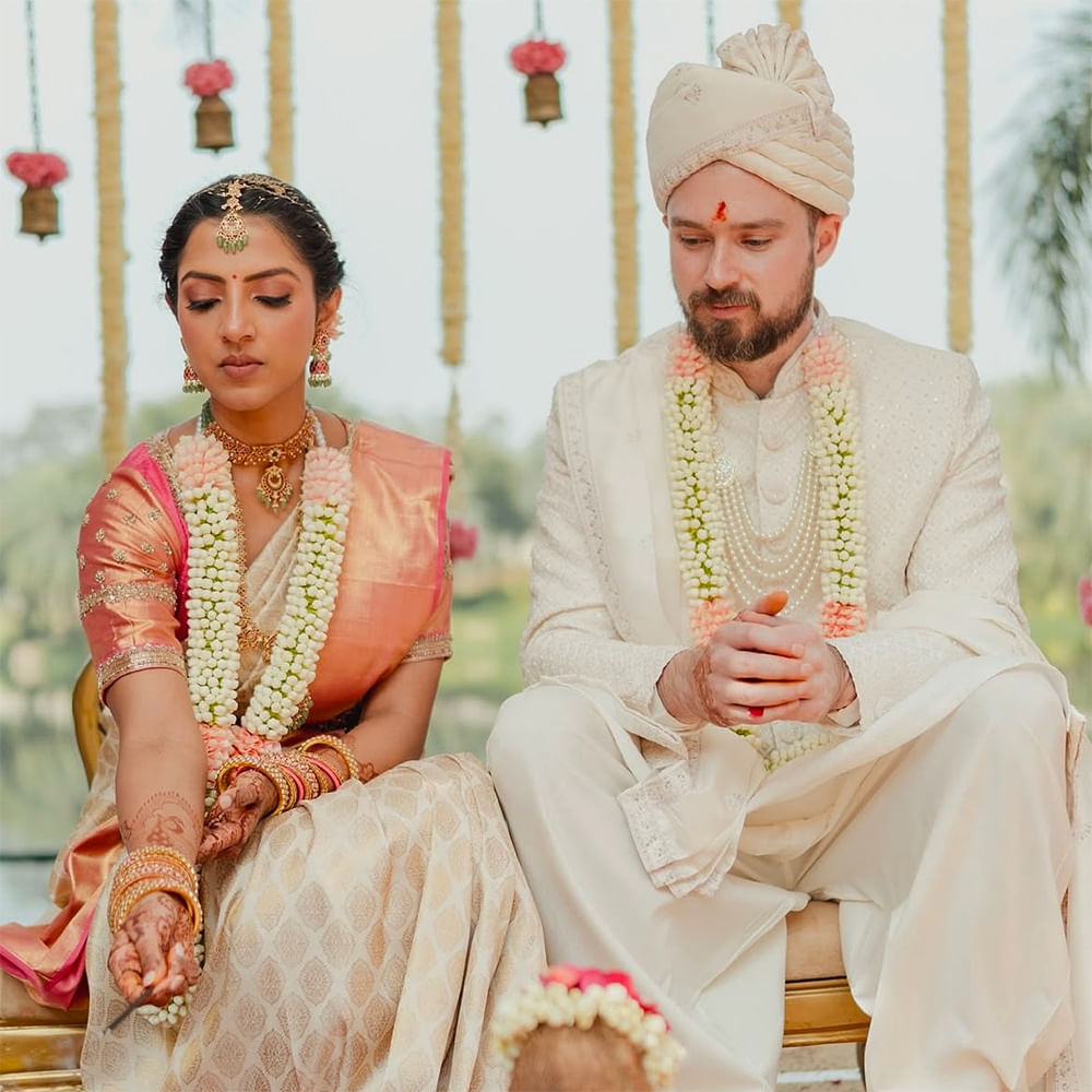 Bride,Sari,Marriage,Event,Bridal Clothing,Tradition,Ceremony,Jewellery,Happiness,Bangle