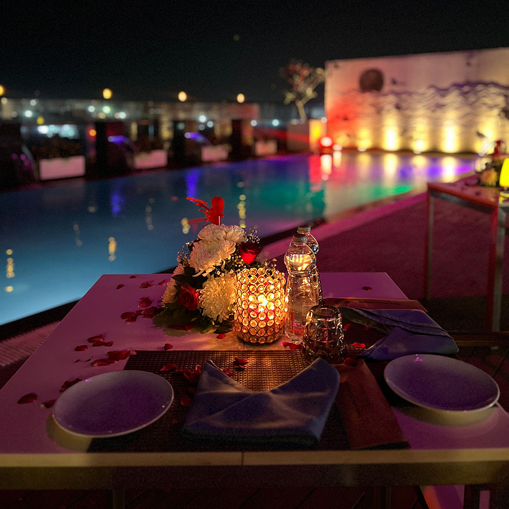 Night,Lighting,Swimming pool,Midnight,Resort,Hotel,Restaurant,Decoration