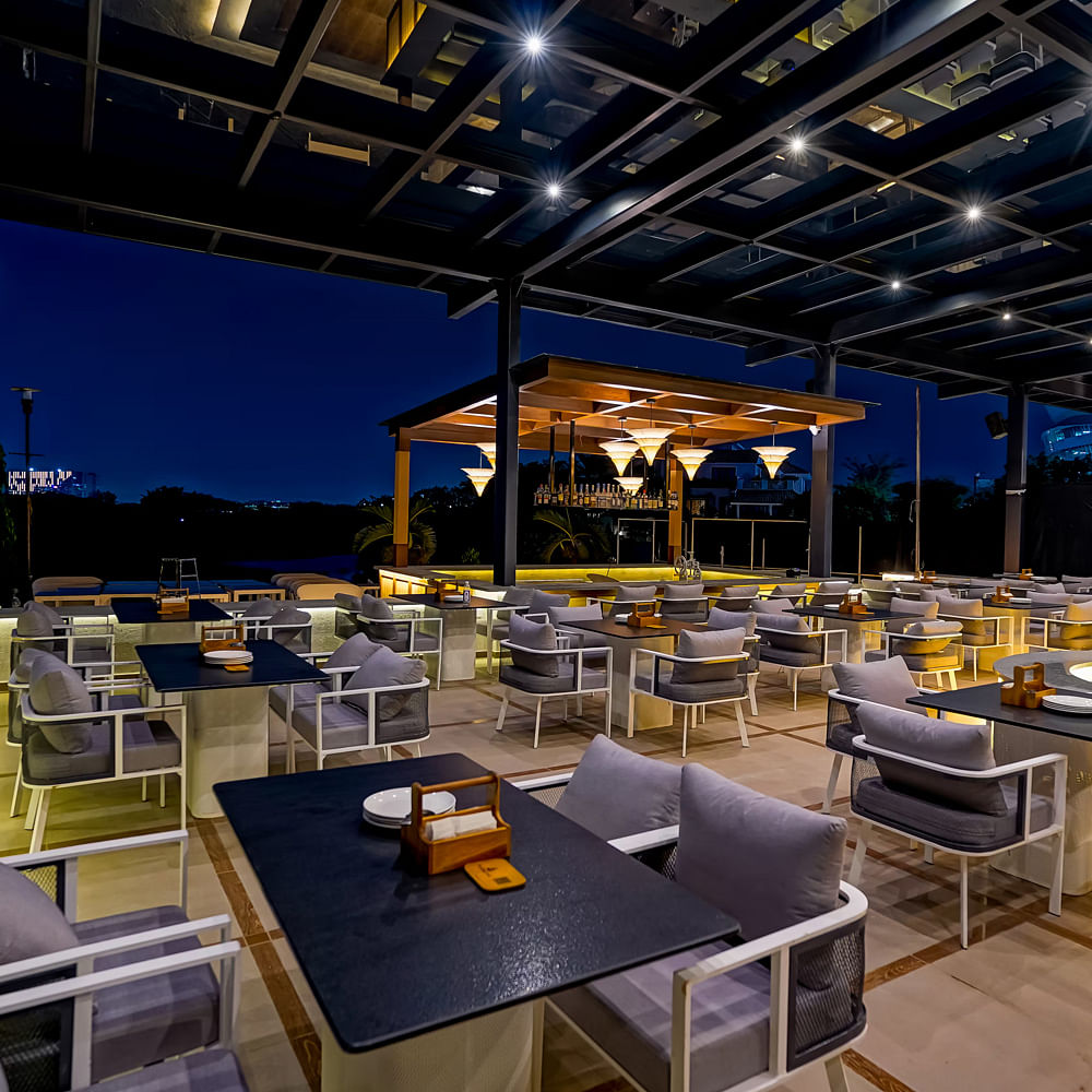 Resort,Chair,Restaurant,Hotel,Outdoor Table,Outdoor furniture,Eco hotel,Night