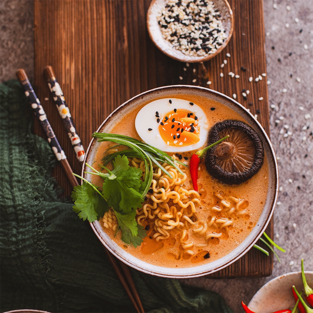 Food,Tableware,Ingredient,Soup,Noodle,Bowl,Noodle soup,Instant noodle,Recipe,Kitchen utensil