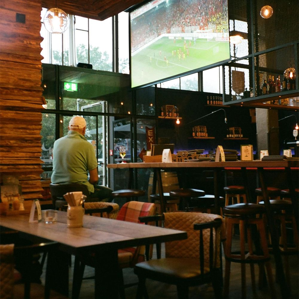 Wood,Furniture,Interior design,Restaurant,Chair,Kitchen & Dining Room Table,Bar,Wood stain,Varnish,Customer